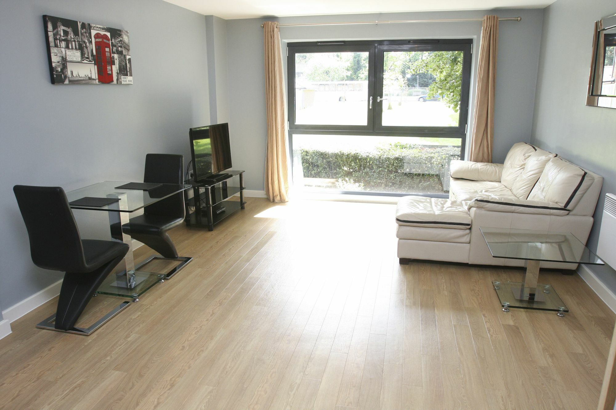 Letting Serviced Apartments - Flanders Court, Watford Town Centre 외부 사진
